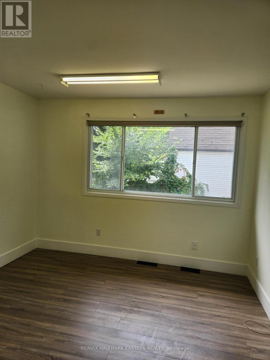 71 Princess Street, Peterborough (Town Ward 3), Ontario  K9J 2A8 - Photo 10 - X12355000