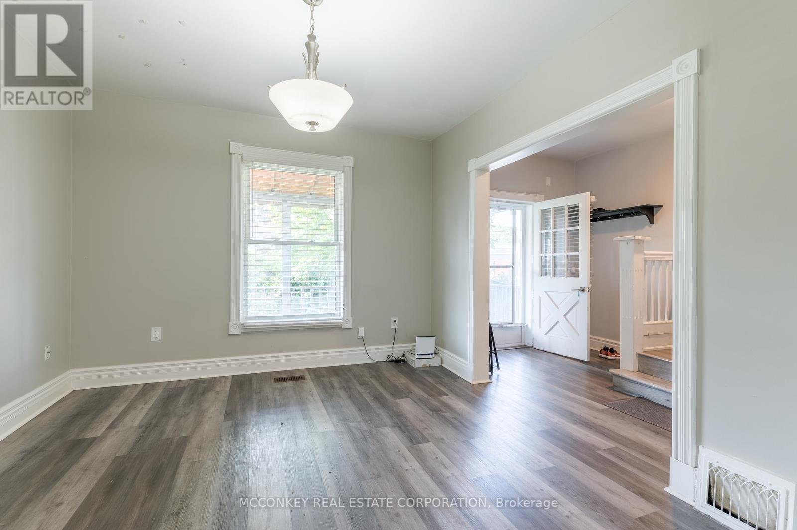 730 Park Street S, Peterborough South (West), Ontario  K9J 3T4 - Photo 7 - X12355104