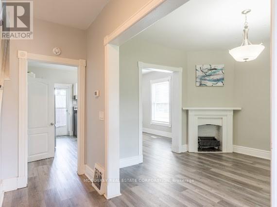 730 Park Street S, Peterborough South (West), Ontario  K9J 3T4 - Photo 4 - X12355107