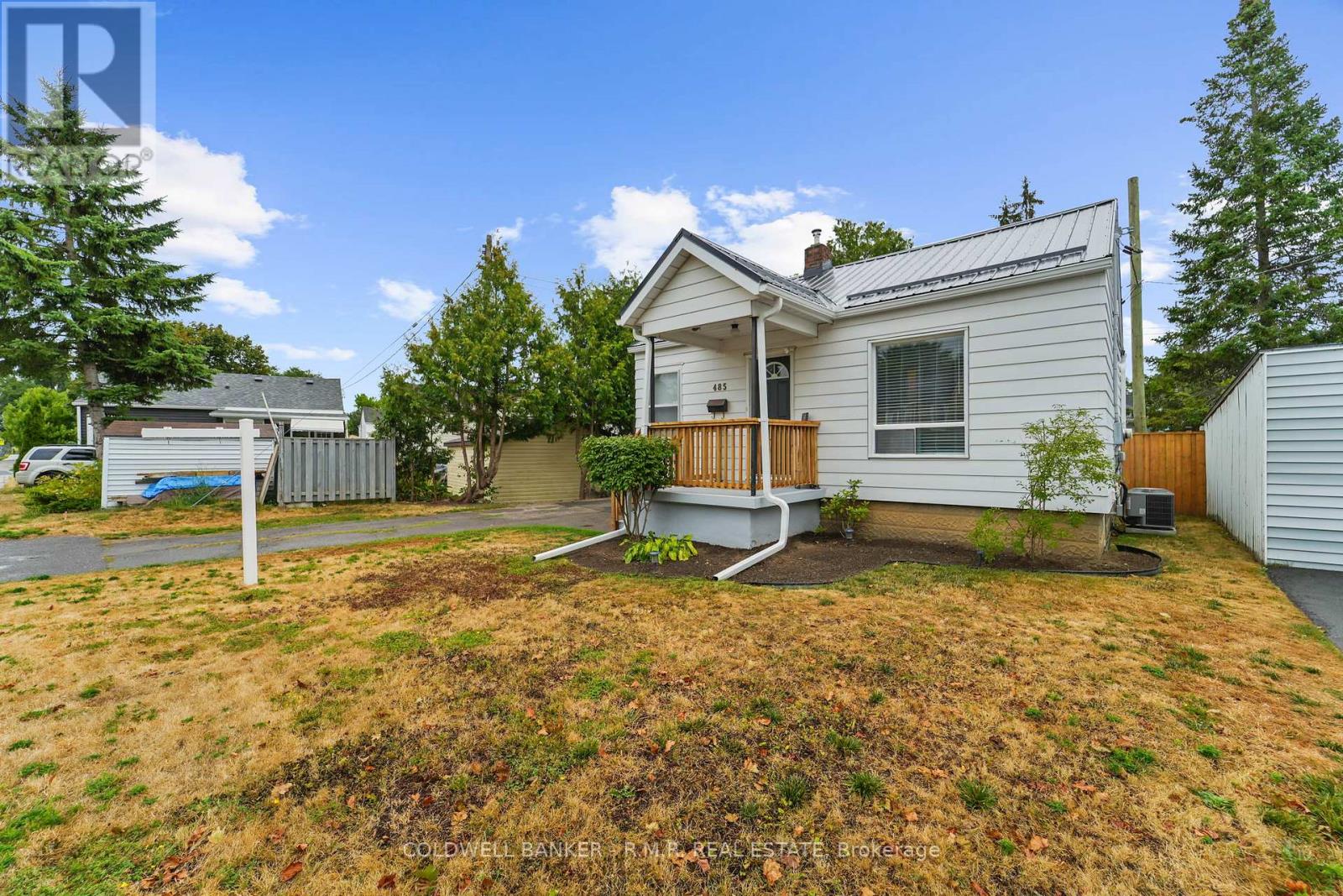 485 Wolsely Street, Peterborough (Northcrest Ward 5), Ontario  K9H 5A7 - Photo 2 - X12355217