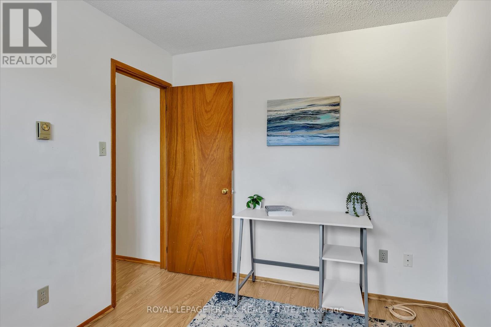 201 - 2406 Mountland Drive, Peterborough West (Central), Ontario  K9K 2E1 - Photo 13 - X12355759