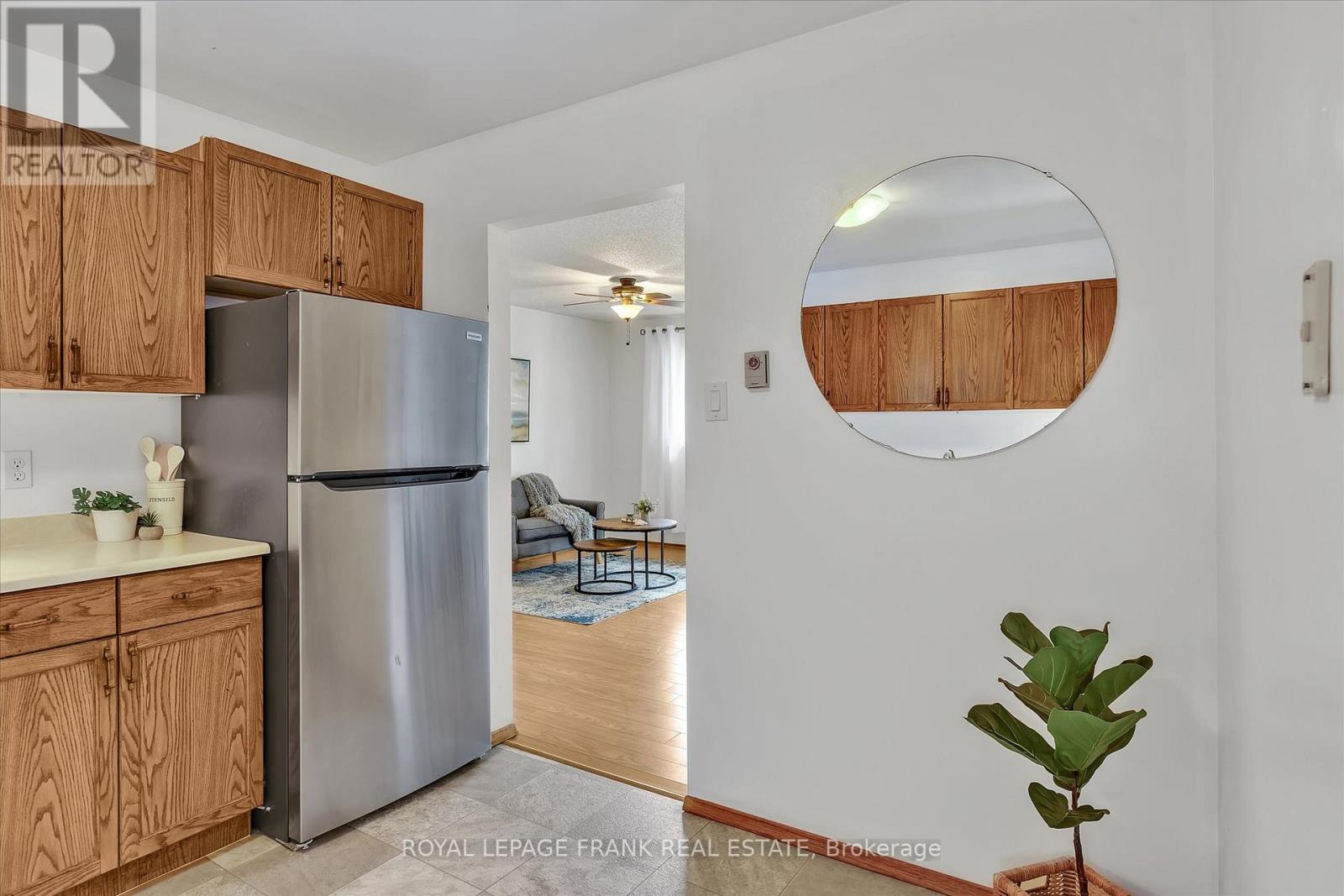 201 - 2406 Mountland Drive, Peterborough West (Central), Ontario  K9K 2E1 - Photo 4 - X12355759