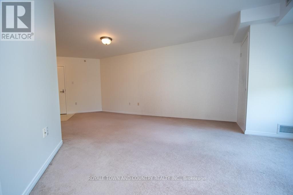 302 - 8 Huron Street, Kawartha Lakes (Lindsay), Ontario  K9V 6K3 - Photo 10 - X12356844