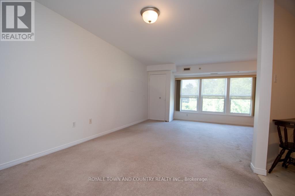 302 - 8 Huron Street, Kawartha Lakes (Lindsay), Ontario  K9V 6K3 - Photo 12 - X12356844