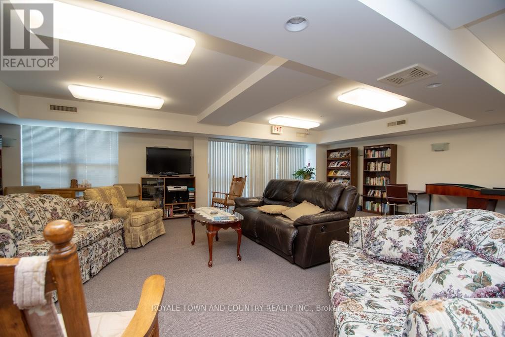 302 - 8 Huron Street, Kawartha Lakes (Lindsay), Ontario  K9V 6K3 - Photo 27 - X12356844