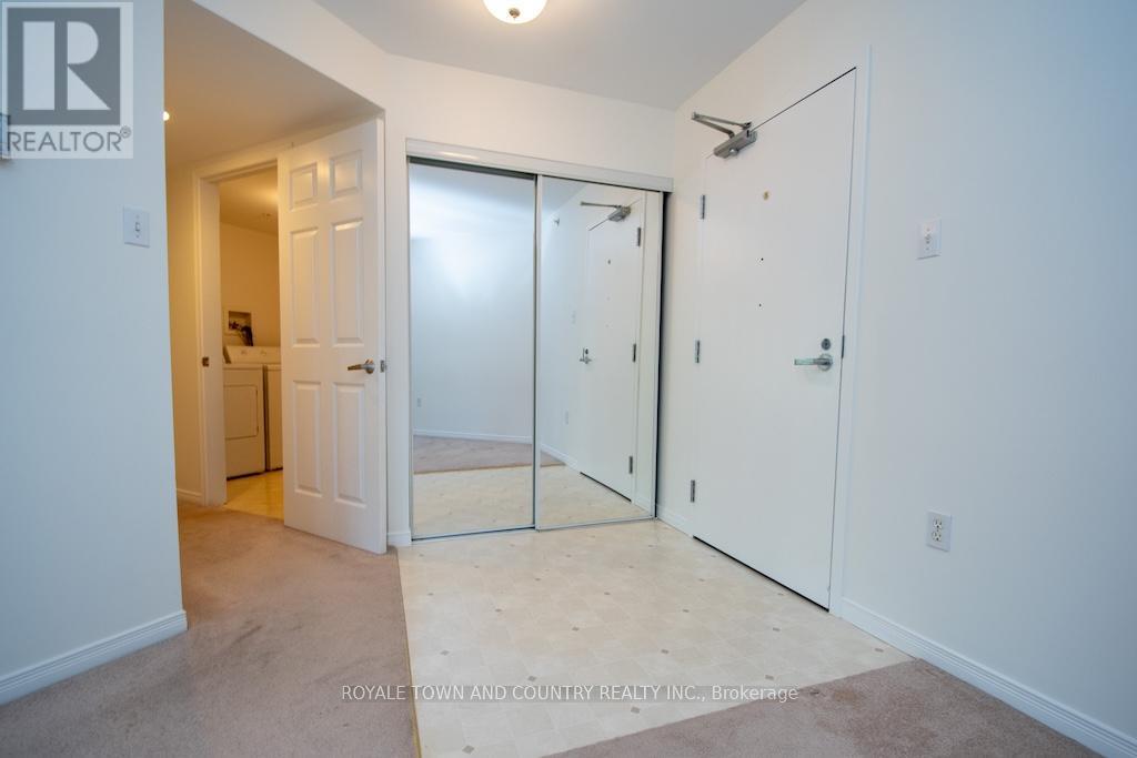 302 - 8 Huron Street, Kawartha Lakes (Lindsay), Ontario  K9V 6K3 - Photo 7 - X12356844