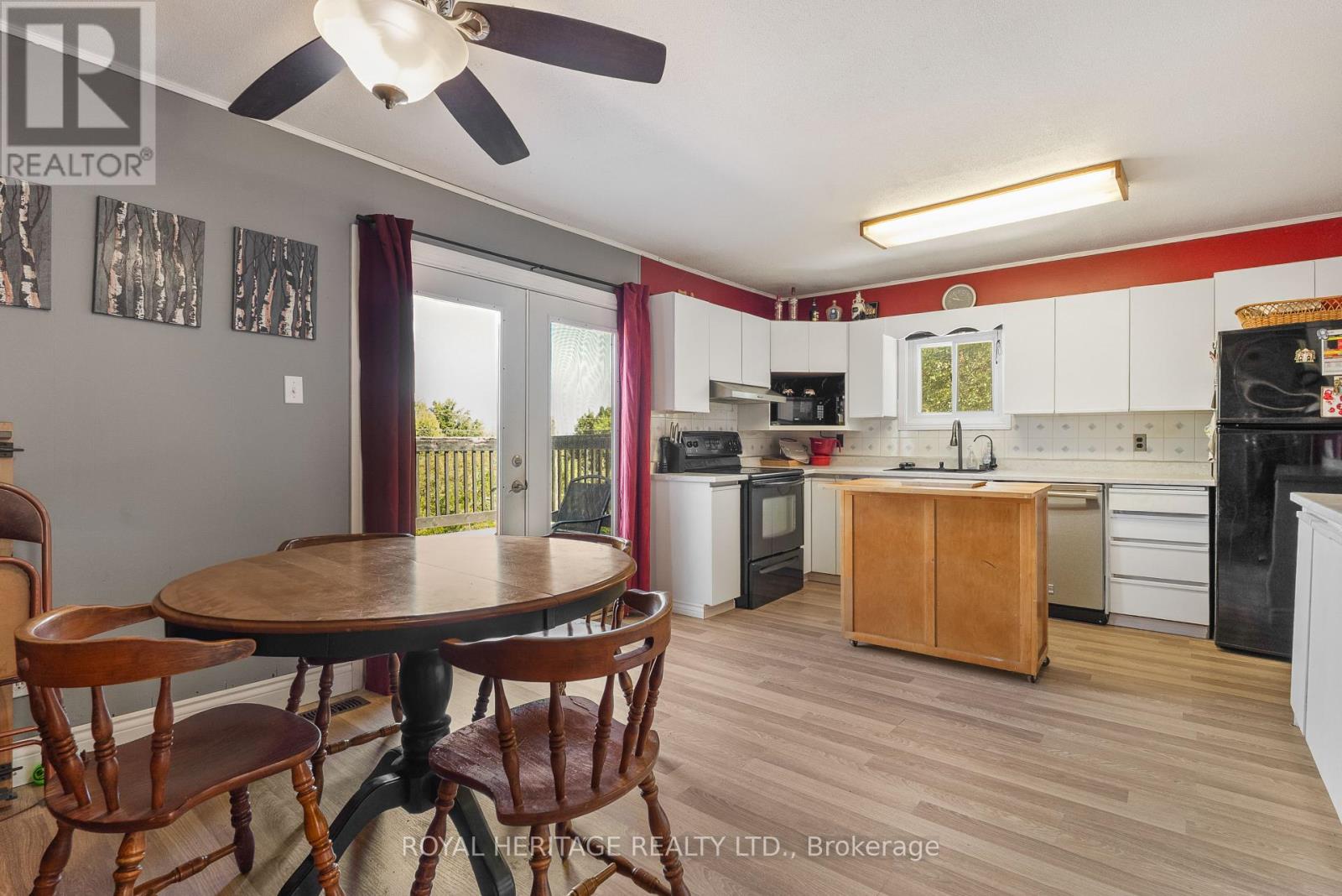 20 Buckhorn Road, Kawartha Lakes (Fenelon), Ontario  K9V 4R6 - Photo 5 - X12356913