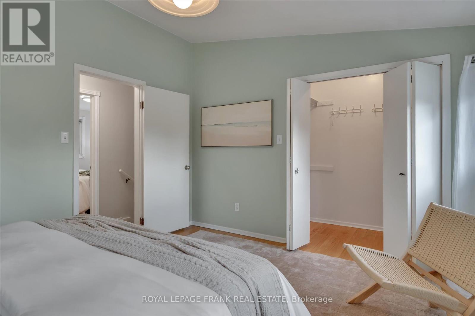 280 Greenlawn Avenue, Peterborough North (South), Ontario  K9H 5K8 - Photo 15 - X12356948