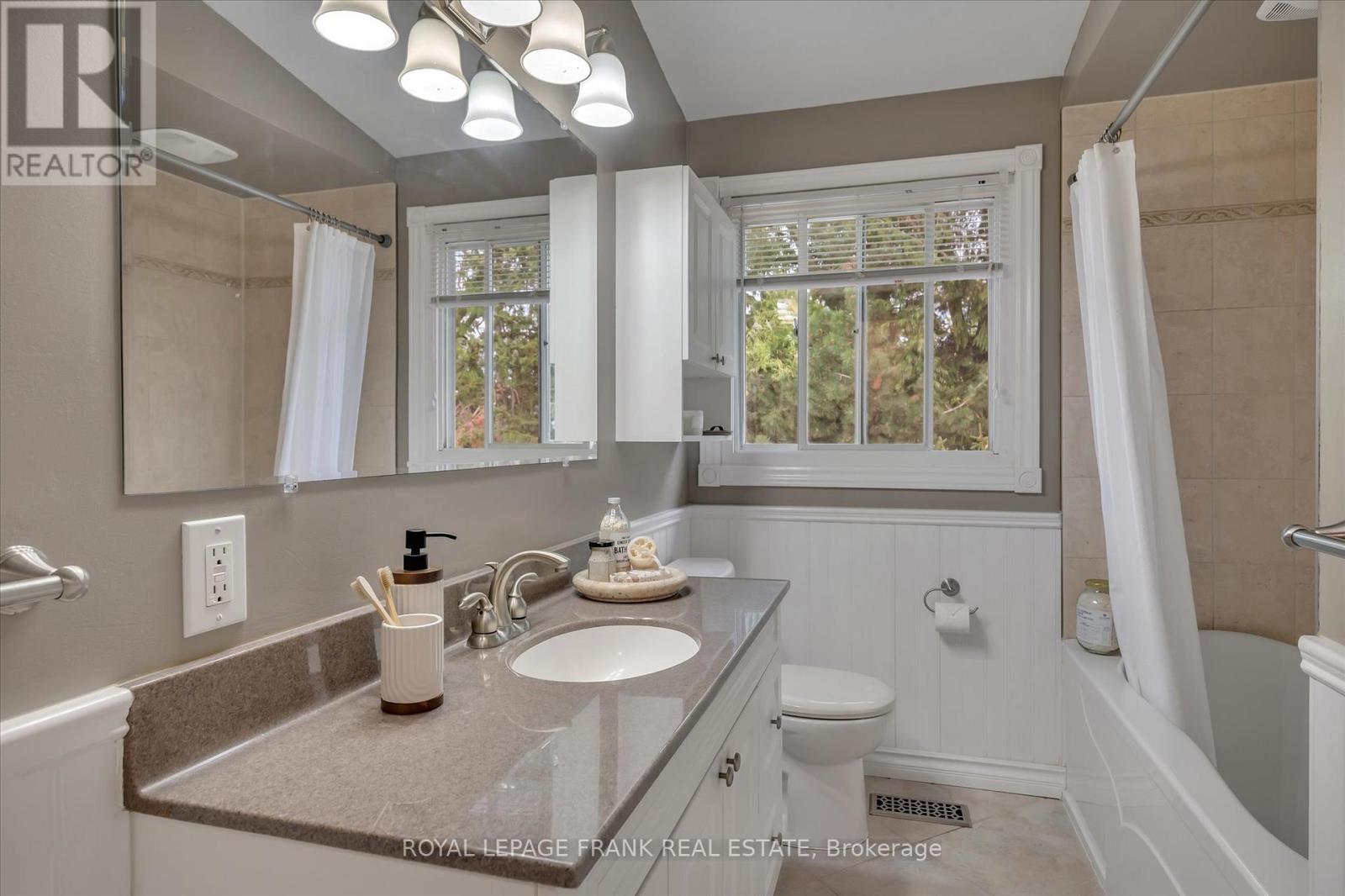 280 Greenlawn Avenue, Peterborough North (South), Ontario  K9H 5K8 - Photo 16 - X12356948