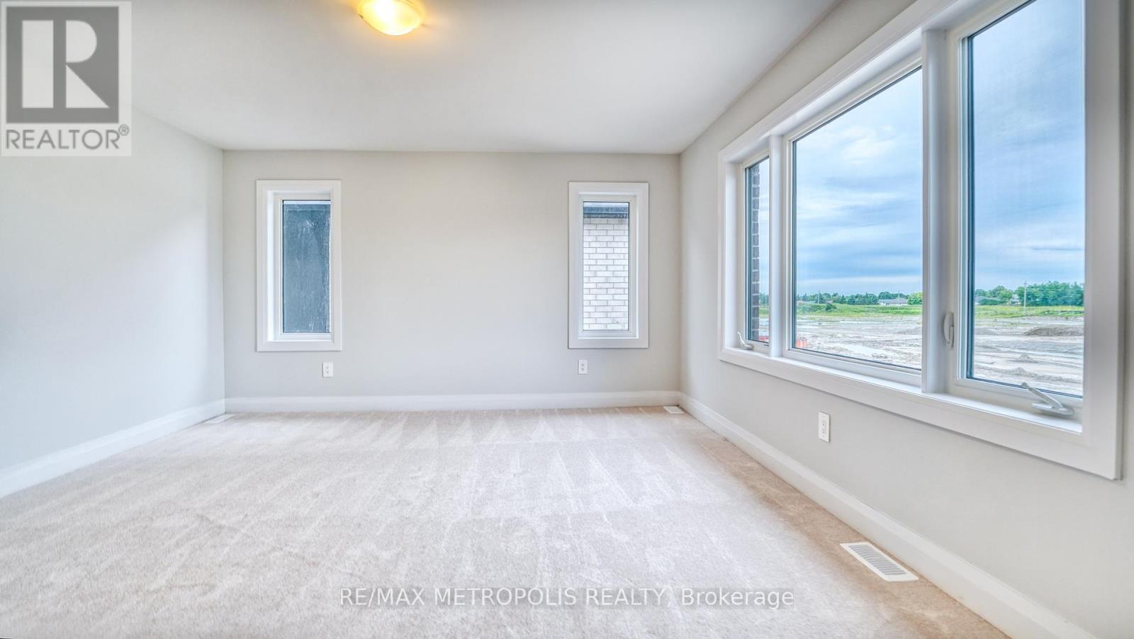 149 St Joseph Road, Kawartha Lakes (Lindsay), Ontario  K9V 6E3 - Photo 14 - X12357055