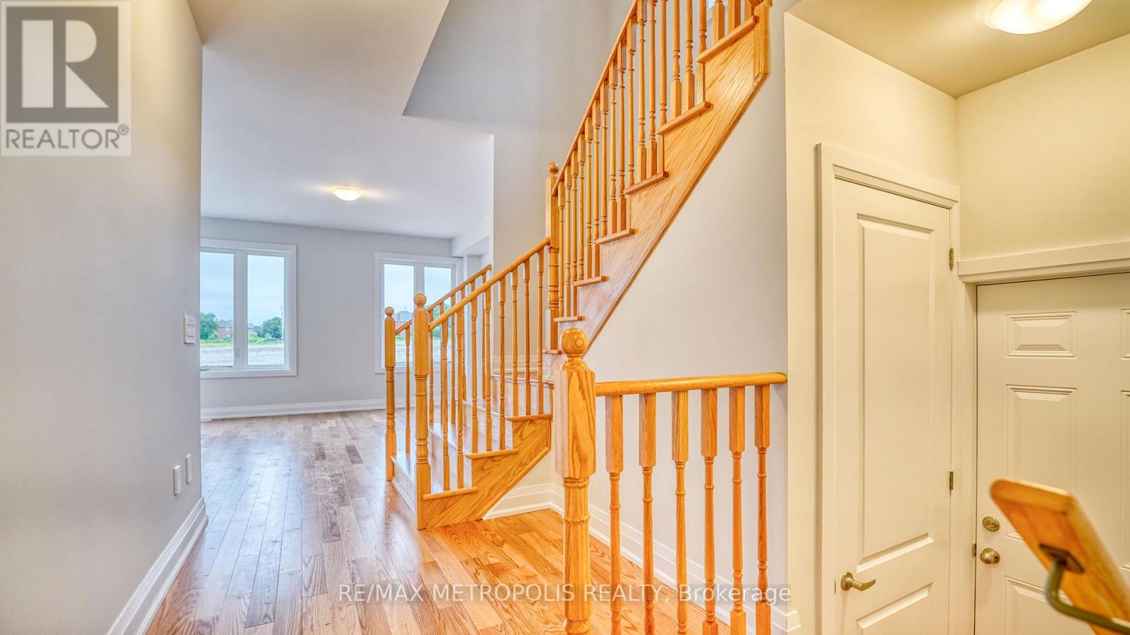 149 St Joseph Road, Kawartha Lakes (Lindsay), Ontario  K9V 6E3 - Photo 3 - X12357055