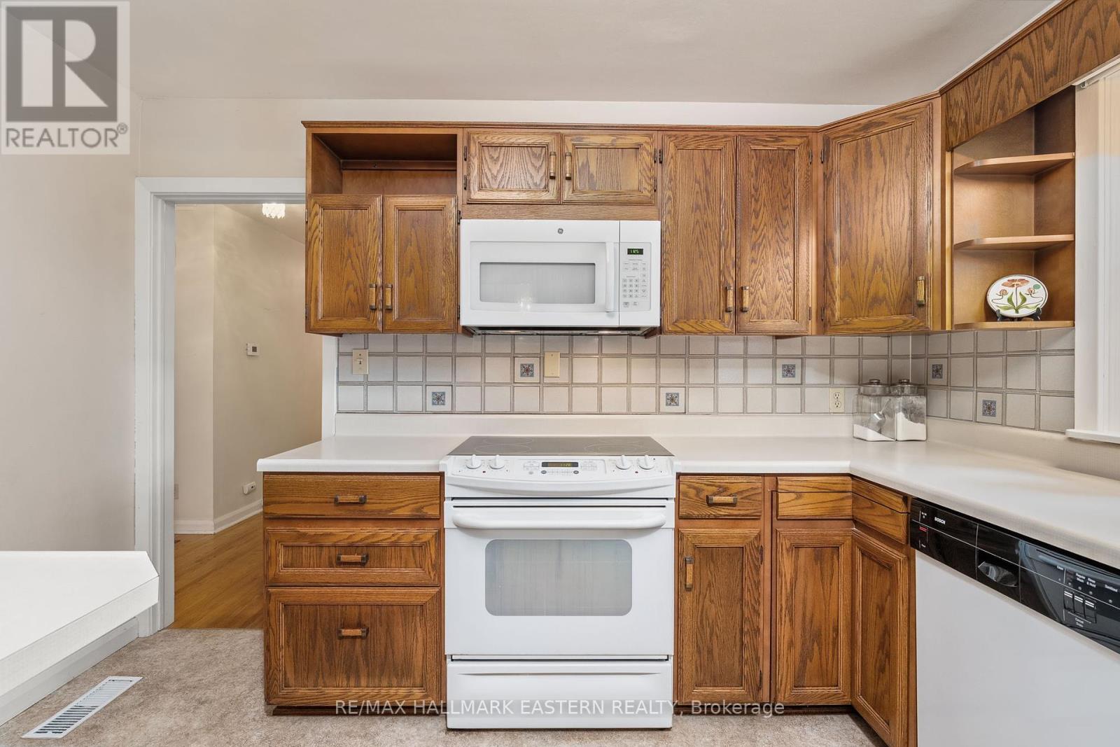 883 Kensington Drive, Peterborough (Monaghan Ward 2), Ontario  K9J 6J8 - Photo 17 - X12357254