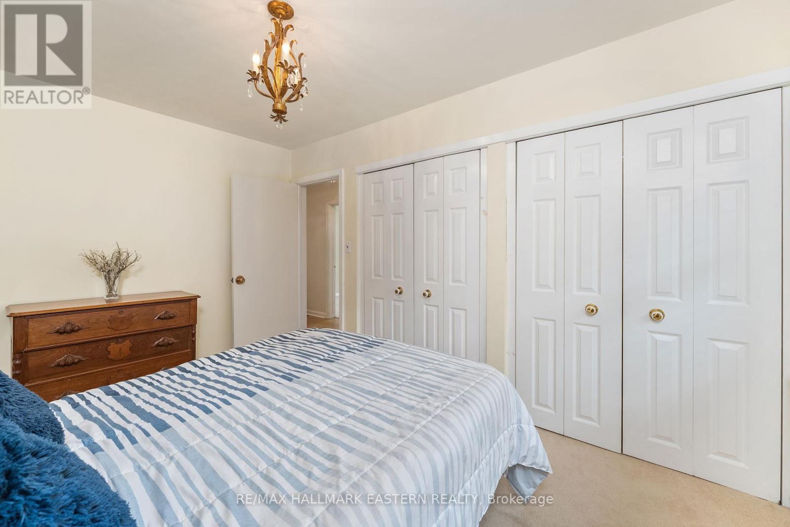 883 Kensington Drive, Peterborough (Monaghan Ward 2), Ontario  K9J 6J8 - Photo 23 - X12357254