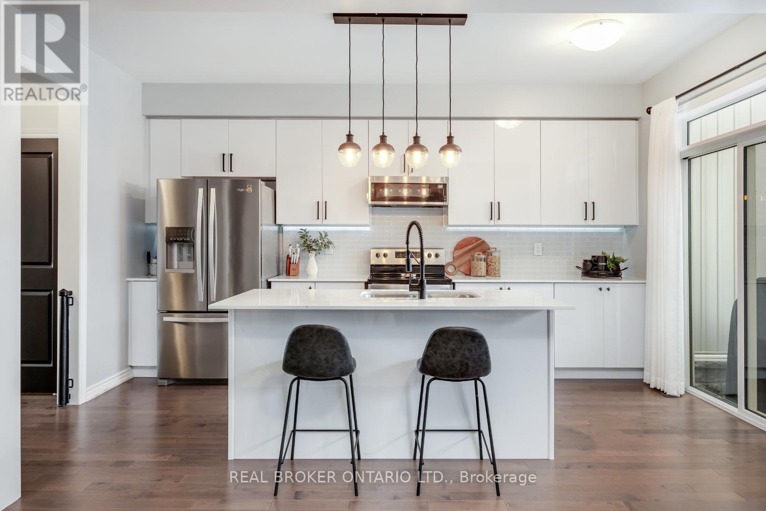 48 Highlands Boulevard, Cavan Monaghan (Millbrook Village), Ontario  L0A 1G0 - Photo 11 - X12357263