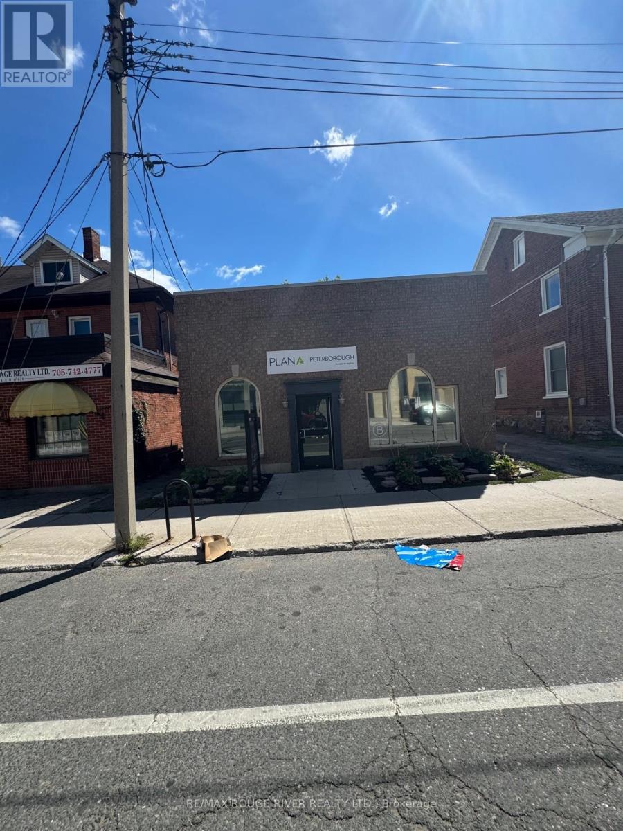 269 Charlotte Street, Peterborough Central (North), Ontario  K9J 2V3 - Photo 3 - X12357256