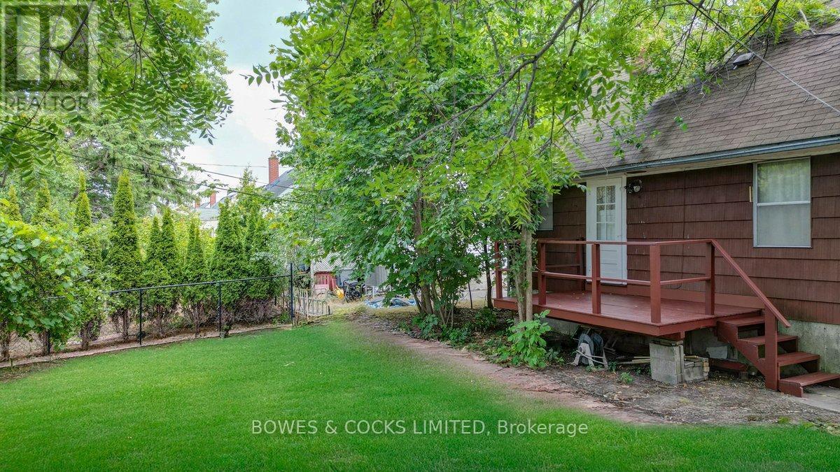 722 Gillespie Avenue, Peterborough (Otonabee Ward 1), Ontario  K9J 4B7 - Photo 17 - X12357472