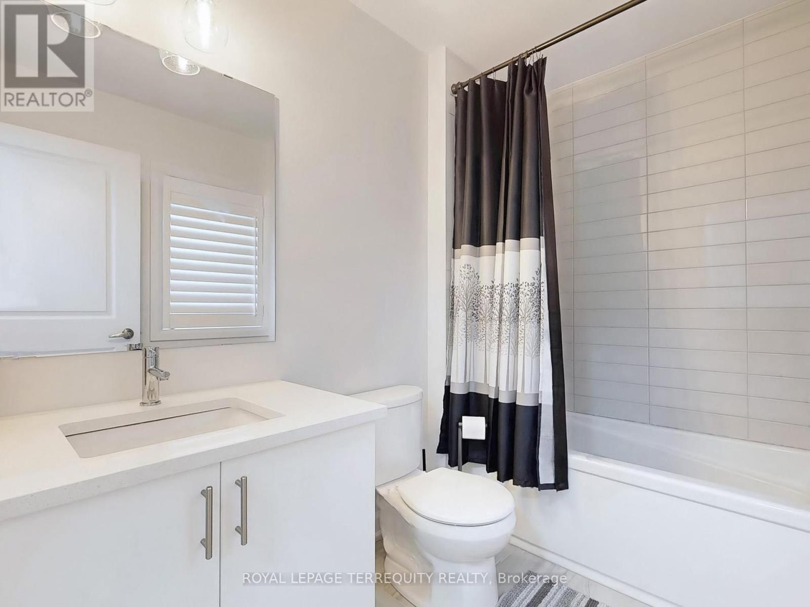 949 Bamford Terrace, Peterborough (Monaghan Ward 2), Ontario  K9J 6X4 - Photo 22 - X12357487