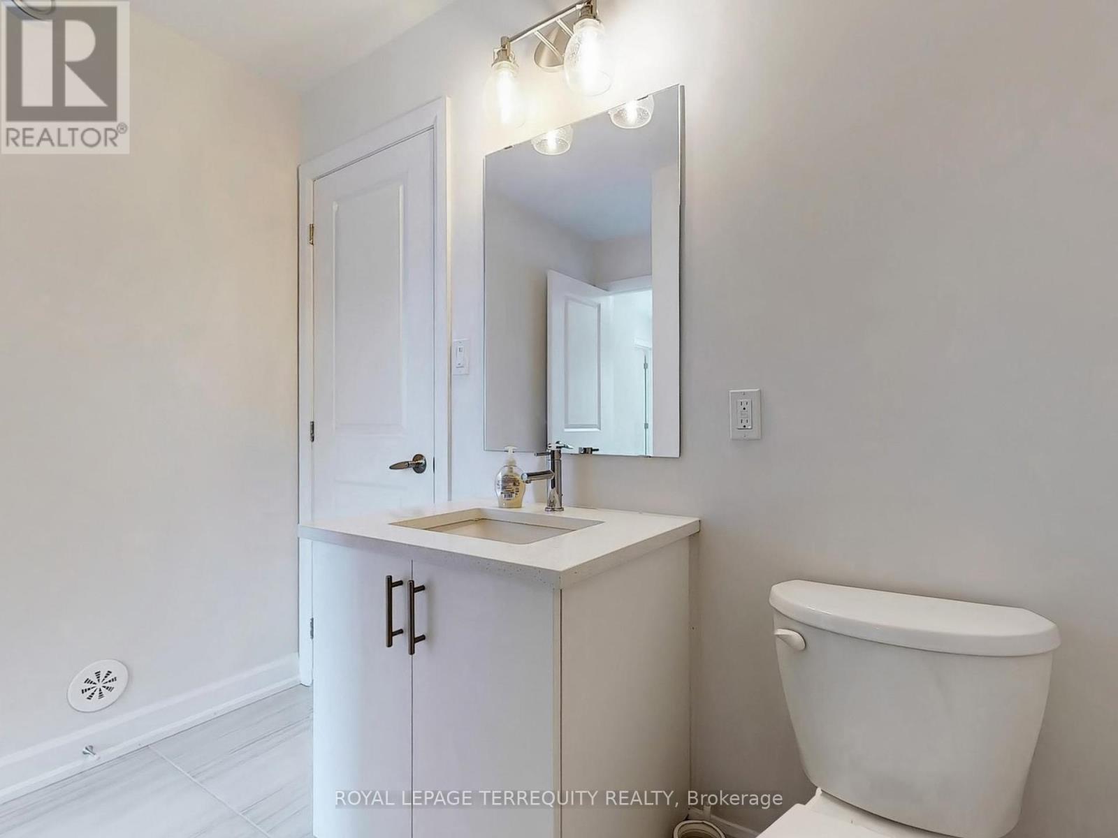 949 Bamford Terrace, Peterborough (Monaghan Ward 2), Ontario  K9J 6X4 - Photo 26 - X12357487