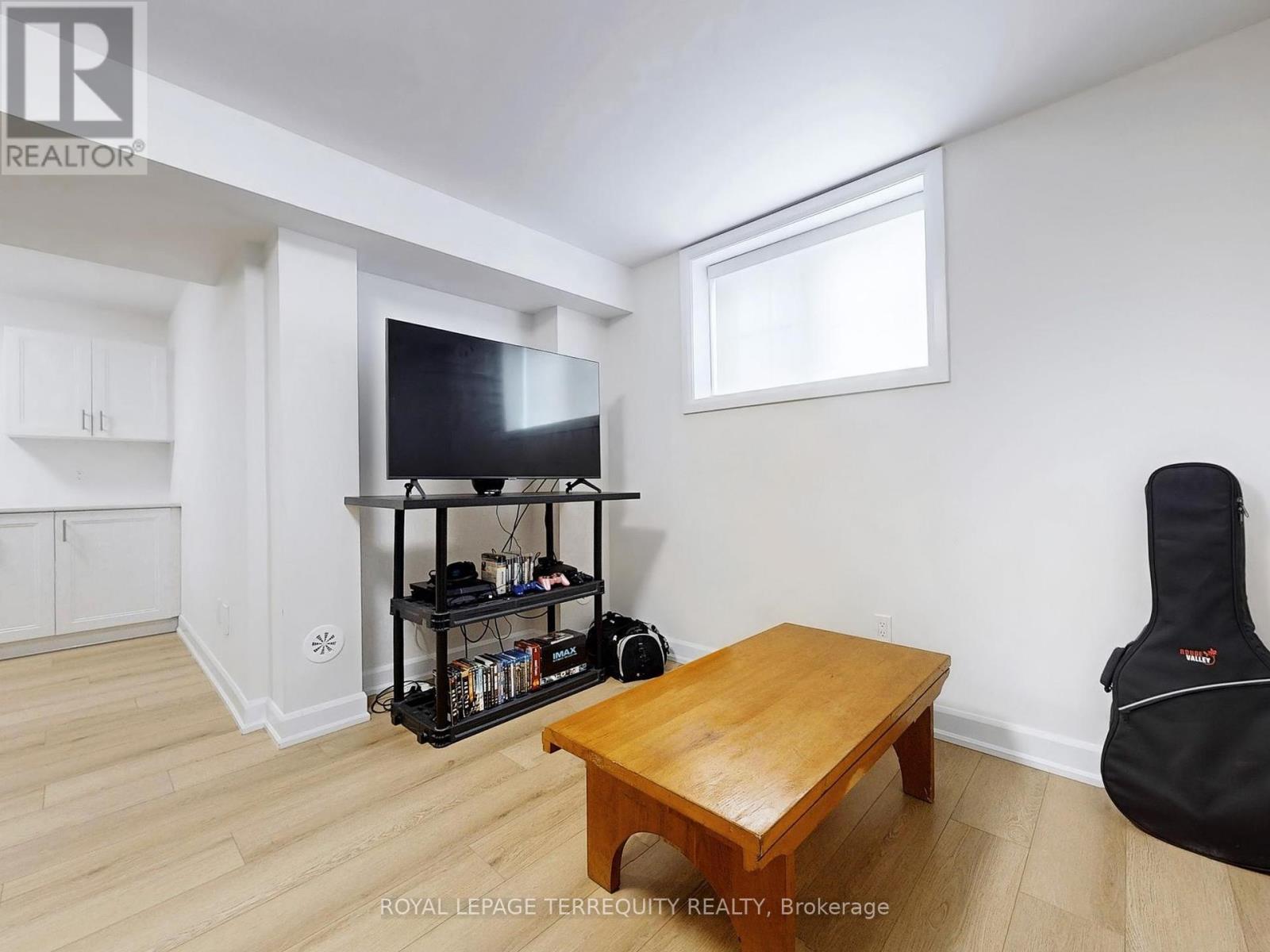 949 Bamford Terrace, Peterborough (Monaghan Ward 2), Ontario  K9J 6X4 - Photo 31 - X12357487