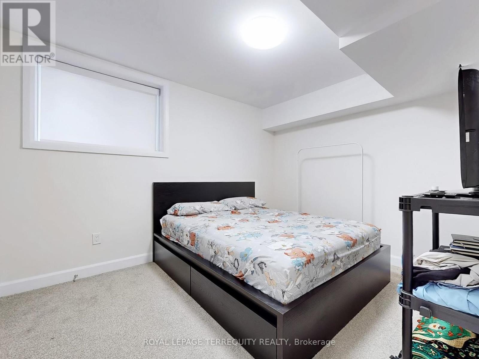 949 Bamford Terrace, Peterborough (Monaghan Ward 2), Ontario  K9J 6X4 - Photo 34 - X12357487