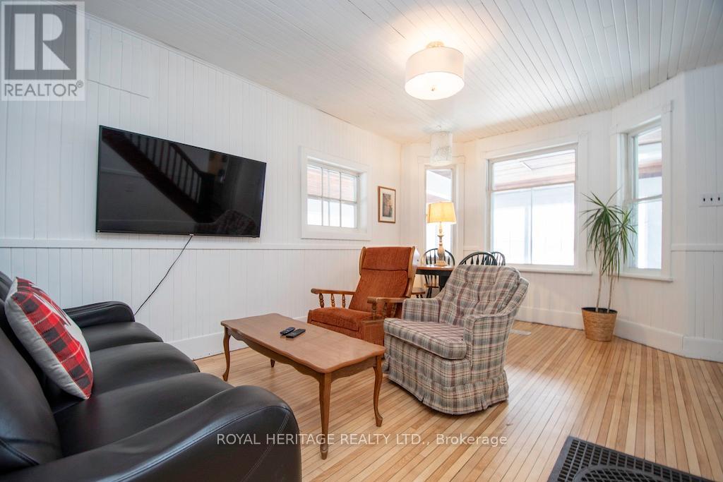 1074 Lakehurst Road, Trent Lakes, Ontario  K0L 2H0 - Photo 13 - X12357738