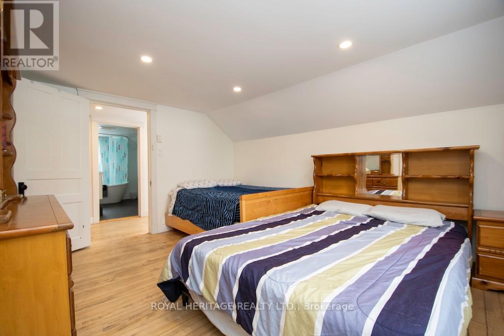 1074 Lakehurst Road, Trent Lakes, Ontario  K0L 2H0 - Photo 23 - X12357738