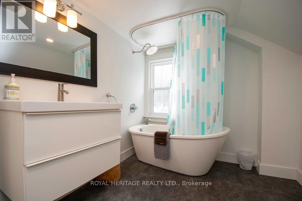 1074 Lakehurst Road, Trent Lakes, Ontario  K0L 2H0 - Photo 29 - X12357738