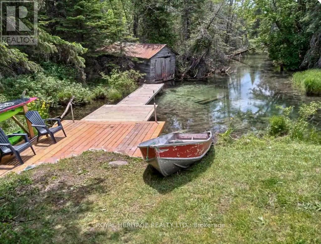 1074 Lakehurst Road, Trent Lakes, Ontario  K0L 2H0 - Photo 5 - X12357738