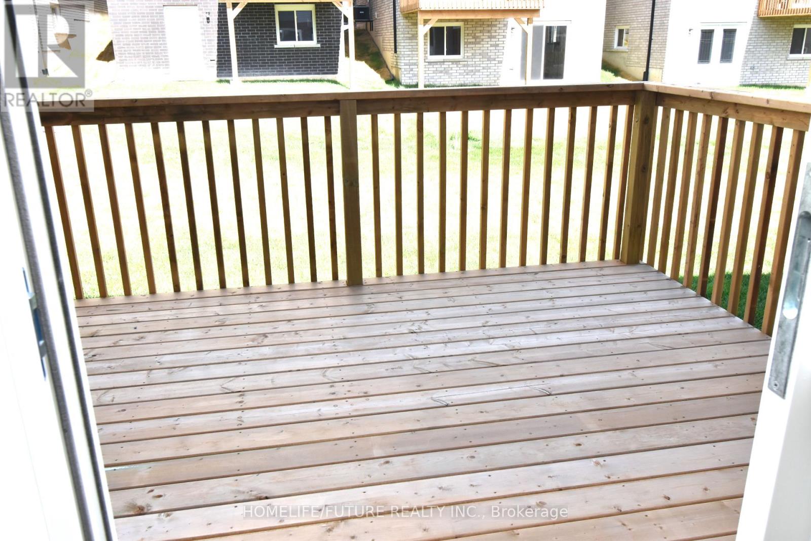 232 O'neil Street, Peterborough North (North), Ontario  K9K 0H1 - Photo 11 - X12358321