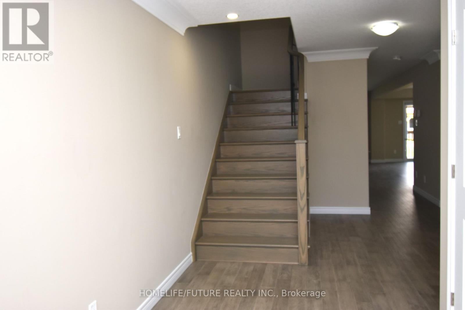 232 O'neil Street, Peterborough North (North), Ontario  K9K 0H1 - Photo 17 - X12358321