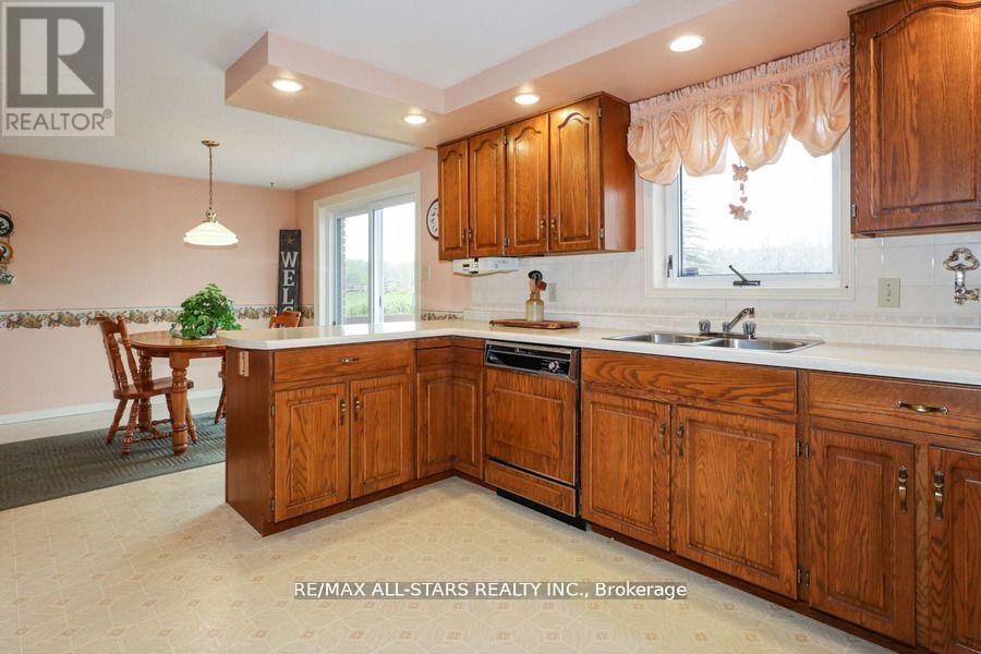 80 Crosswind Road, Kawartha Lakes (Ops), Ontario  K0L 2X0 - Photo 9 - X12358721