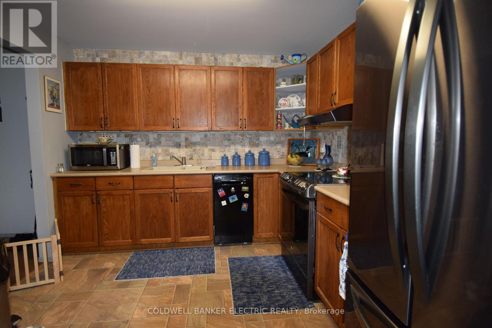 104 - 2418 Mountland Drive, Peterborough (Monaghan Ward 2), Ontario  K9K 2E2 - Photo 4 - X12358735