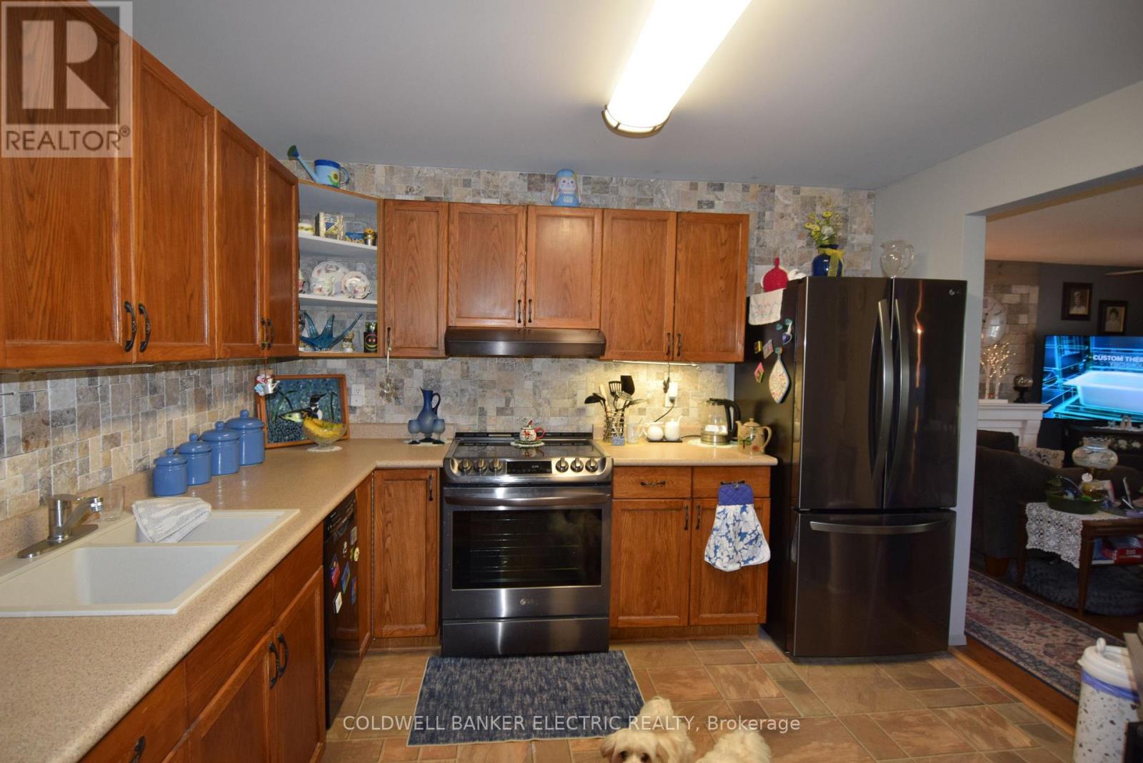 104 - 2418 Mountland Drive, Peterborough (Monaghan Ward 2), Ontario  K9K 2E2 - Photo 5 - X12358735