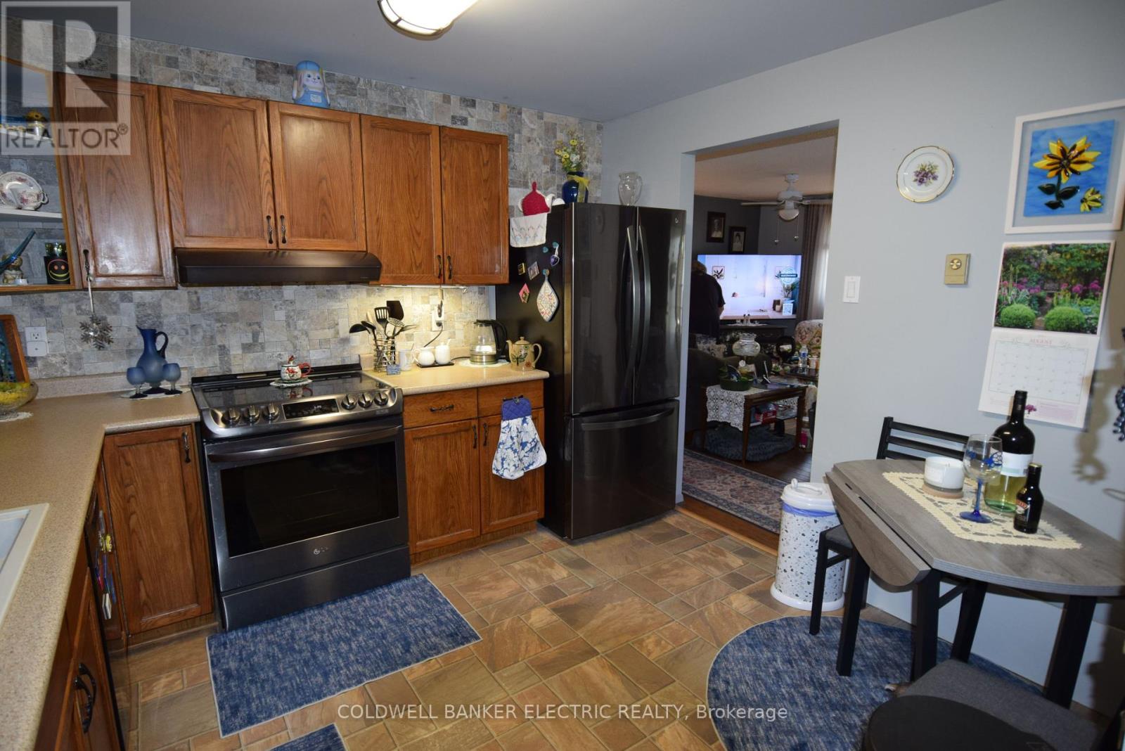 104 - 2418 Mountland Drive, Peterborough (Monaghan Ward 2), Ontario  K9K 2E2 - Photo 7 - X12358735