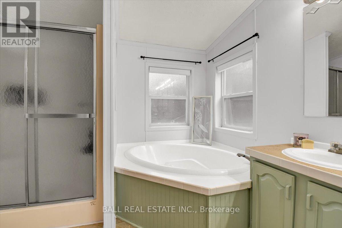 5005 Loop Road, Highlands East (Cardiff Ward), Ontario  K0L 2A0 - Photo 15 - X12358875