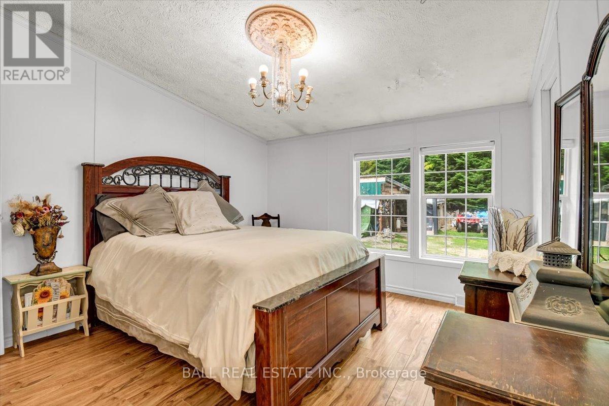 5005 Loop Road, Highlands East (Cardiff Ward), Ontario  K0L 2A0 - Photo 18 - X12358875
