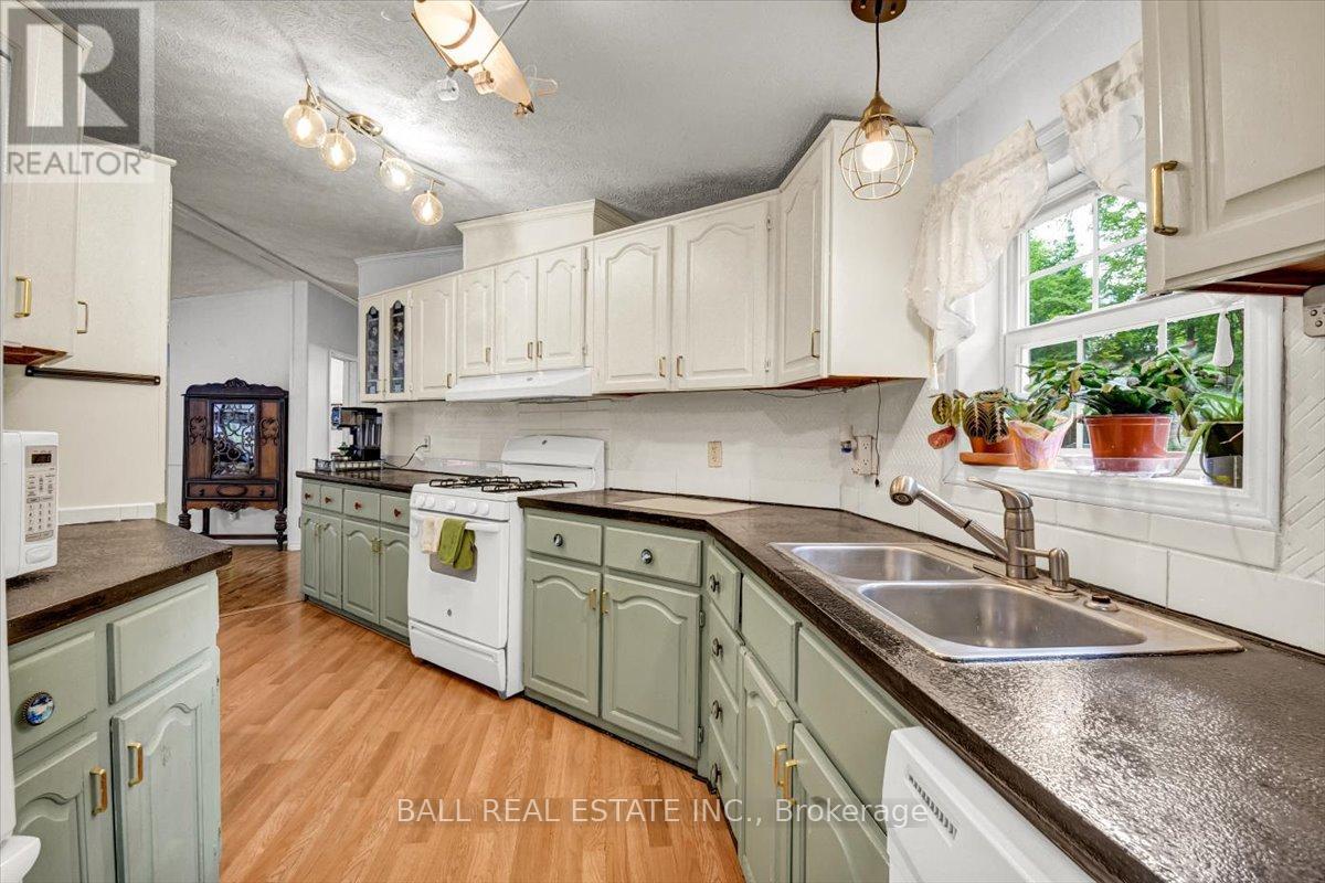 5005 Loop Road, Highlands East (Cardiff Ward), Ontario  K0L 2A0 - Photo 4 - X12358875