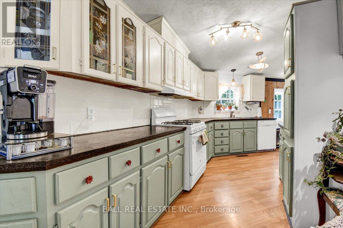 5005 Loop Road, Highlands East (Cardiff Ward), Ontario  K0L 2A0 - Photo 5 - X12358875