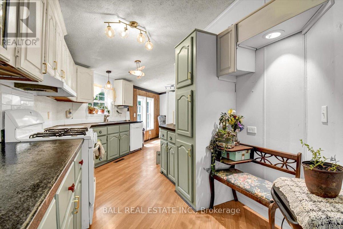 5005 Loop Road, Highlands East (Cardiff Ward), Ontario  K0L 2A0 - Photo 6 - X12358875