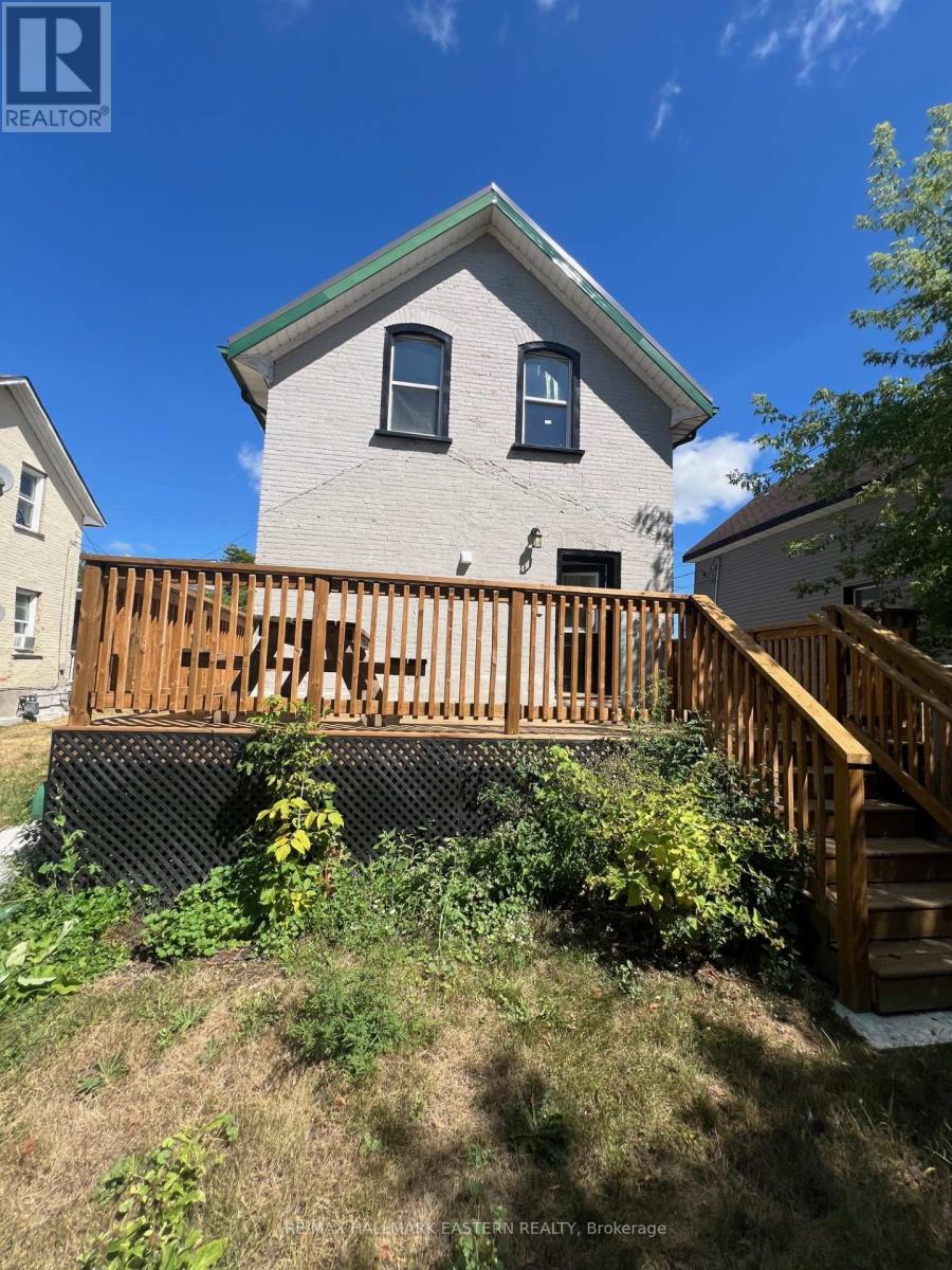151 Park Place, Peterborough Central (South), Ontario  K9J 3V8 - Photo 10 - X12359078