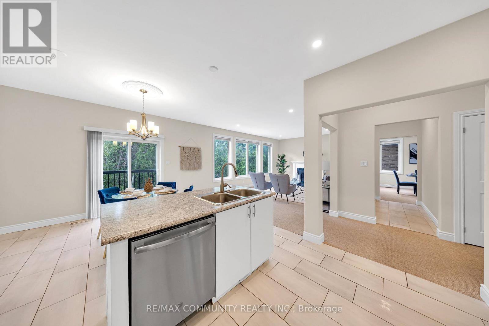 78 Alcorn Drive, Kawartha Lakes (Lindsay), Ontario  K9V 0M8 - Photo 16 - X12359140