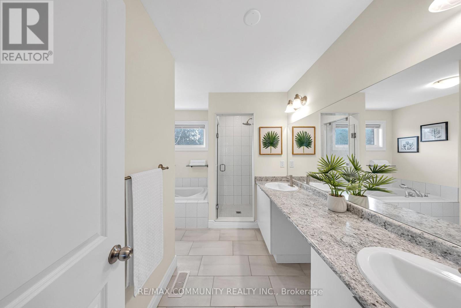 78 Alcorn Drive, Kawartha Lakes (Lindsay), Ontario  K9V 0M8 - Photo 34 - X12359140
