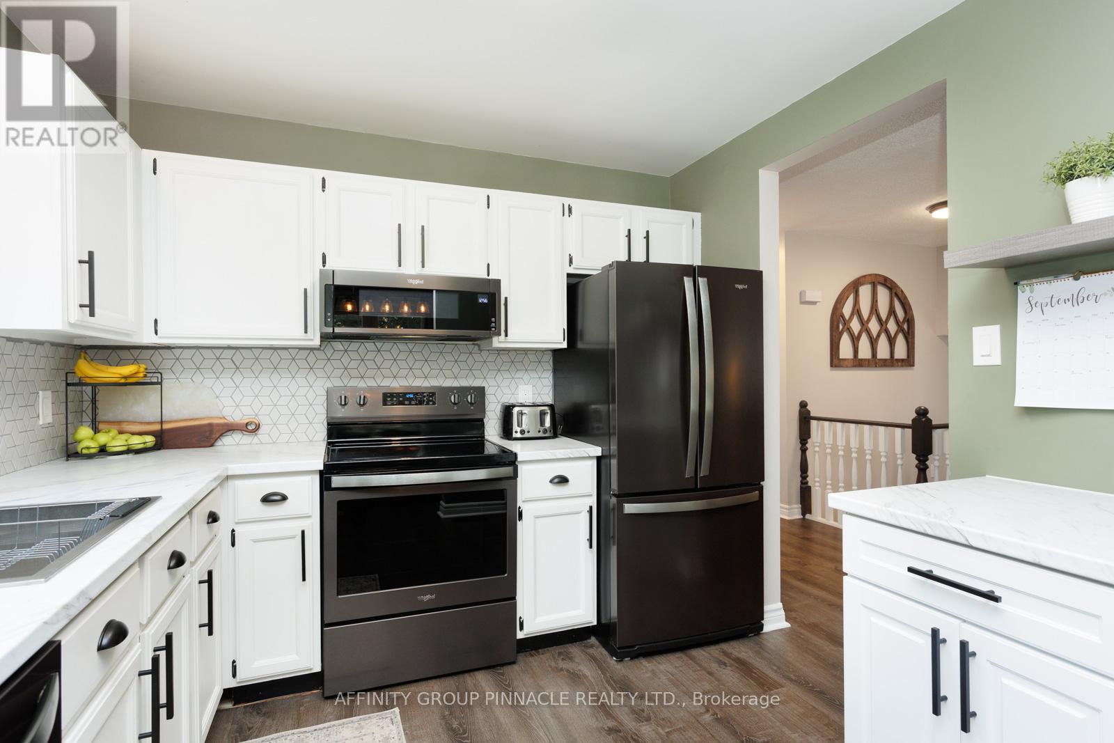 53 Madill Crescent, Kawartha Lakes (Lindsay), Ontario  K9V 5X3 - Photo 13 - X12359484