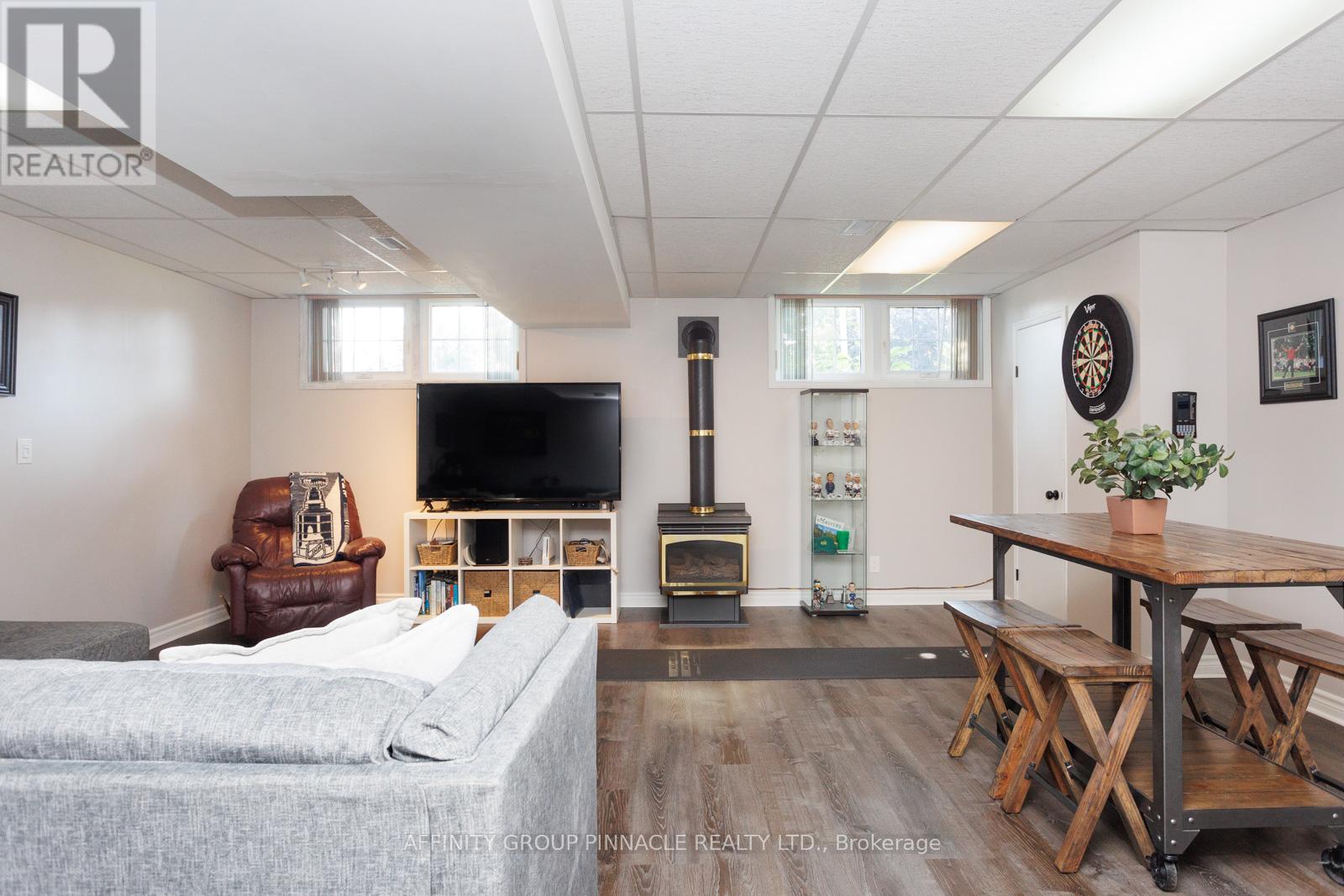53 Madill Crescent, Kawartha Lakes (Lindsay), Ontario  K9V 5X3 - Photo 21 - X12359484