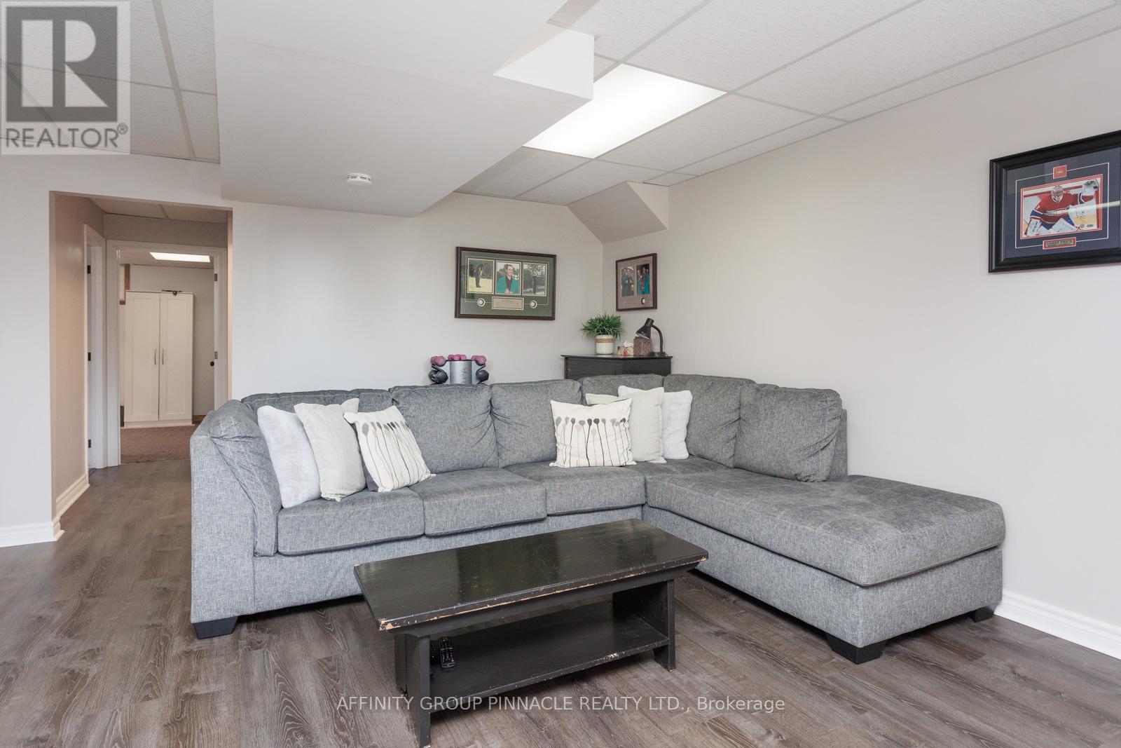 53 Madill Crescent, Kawartha Lakes (Lindsay), Ontario  K9V 5X3 - Photo 25 - X12359484