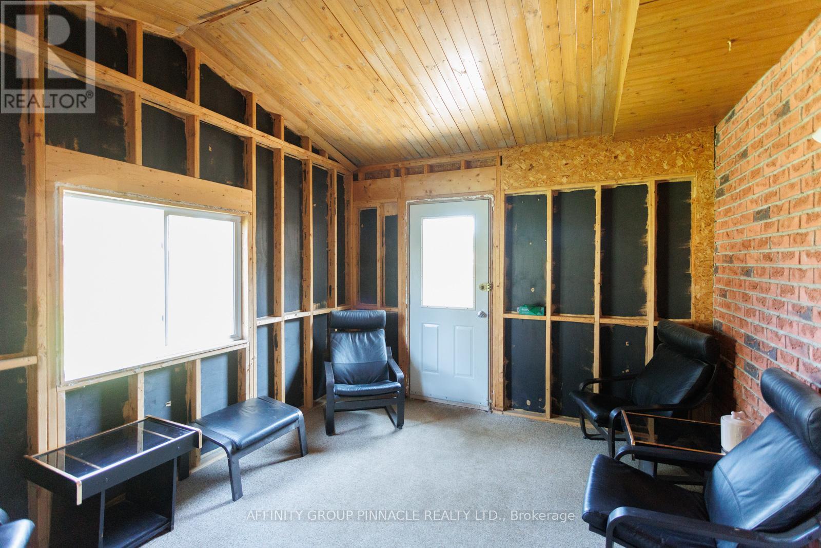 53 Madill Crescent, Kawartha Lakes (Lindsay), Ontario  K9V 5X3 - Photo 32 - X12359484