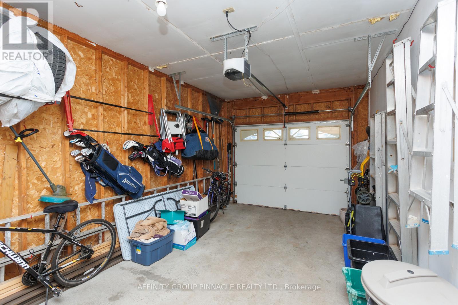 53 Madill Crescent, Kawartha Lakes (Lindsay), Ontario  K9V 5X3 - Photo 35 - X12359484