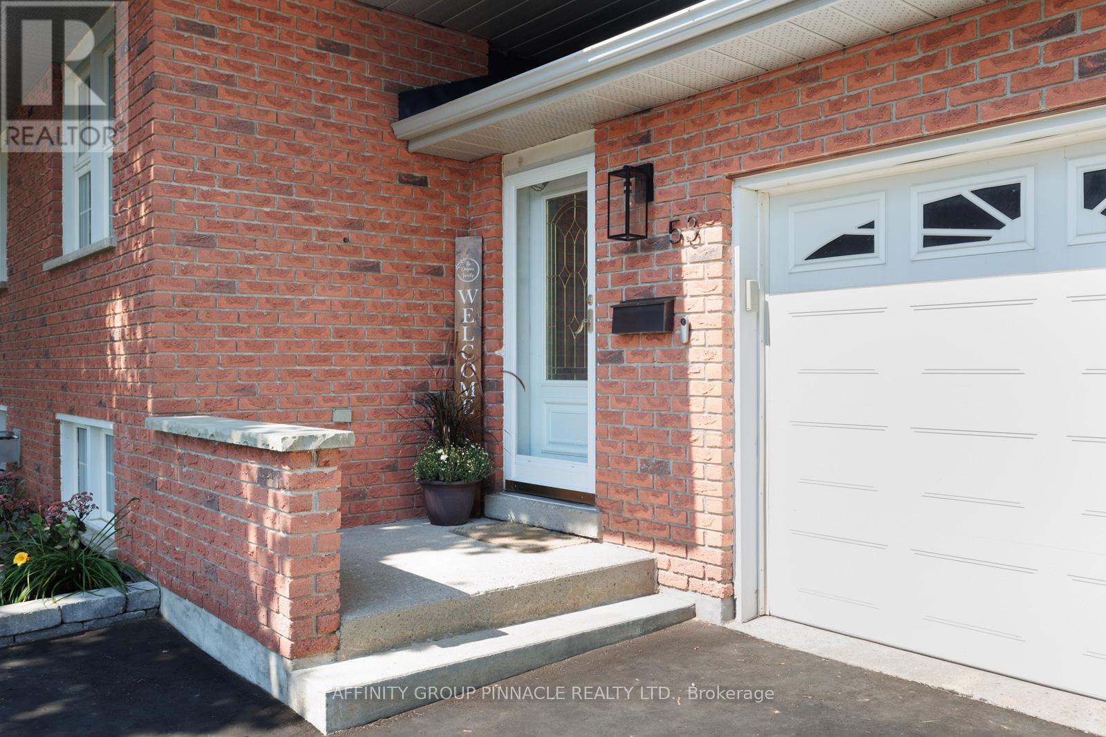 53 Madill Crescent, Kawartha Lakes (Lindsay), Ontario  K9V 5X3 - Photo 4 - X12359484