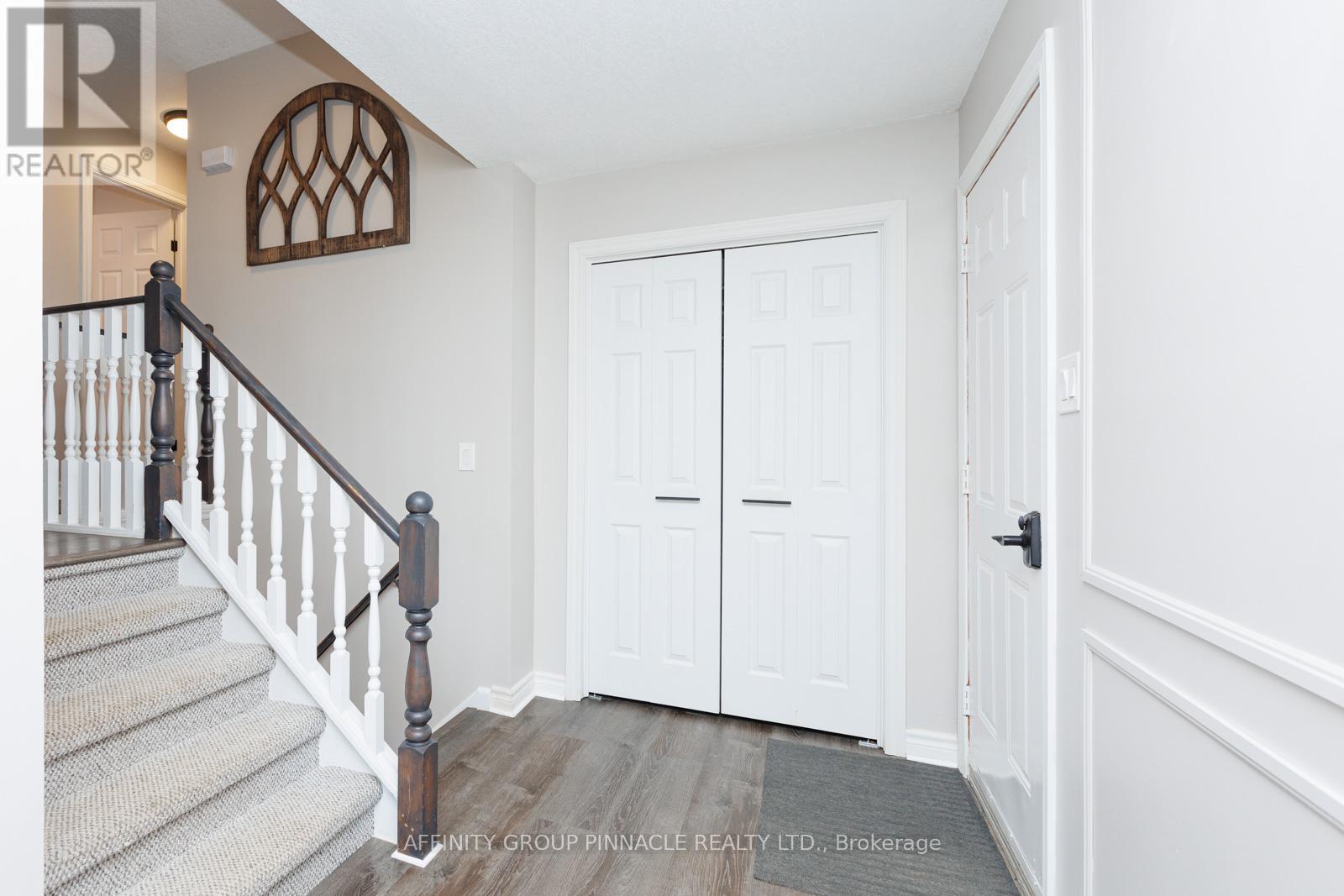 53 Madill Crescent, Kawartha Lakes (Lindsay), Ontario  K9V 5X3 - Photo 6 - X12359484