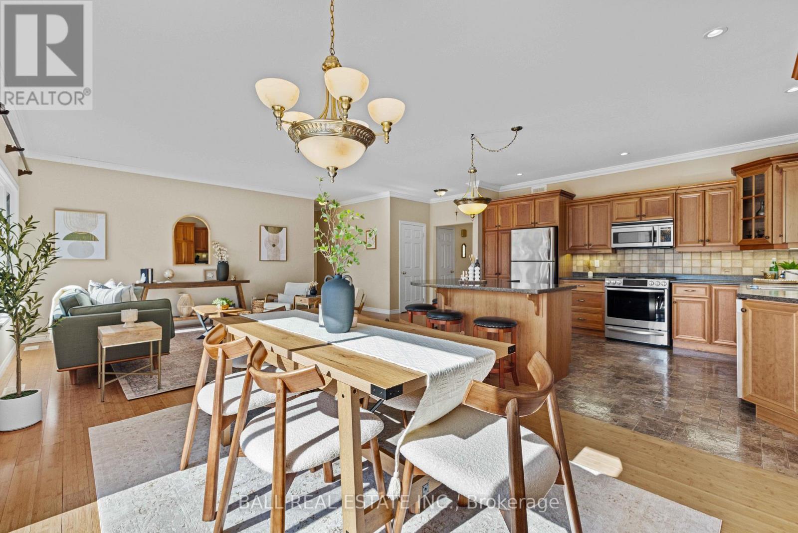 773 Pinewood Drive, Peterborough (Otonabee Ward 1), Ontario  K9K 1L3 - Photo 4 - X12359829